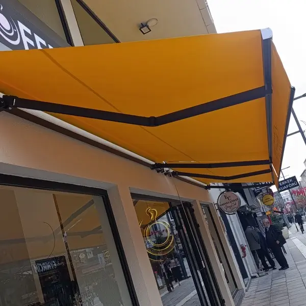 Mağaza Önü Mafsallı Tente Uygulaması