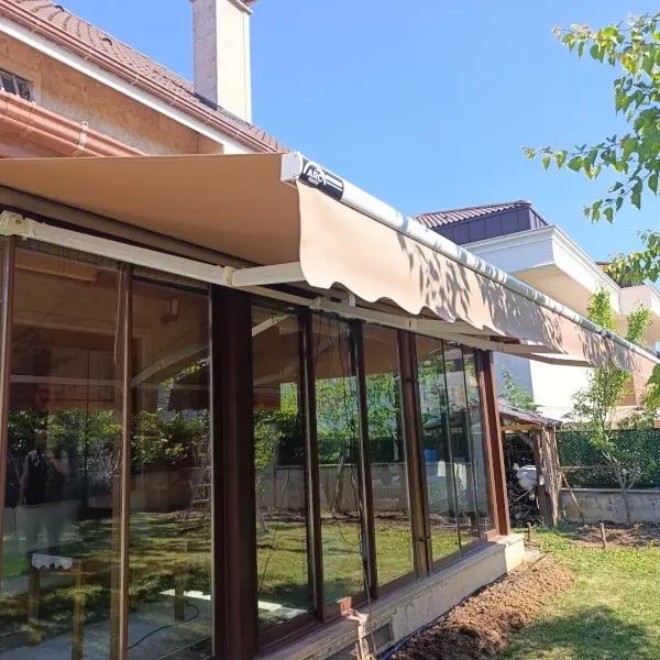 Villa Bahçesi ARC Mafsallı Tente Projesi